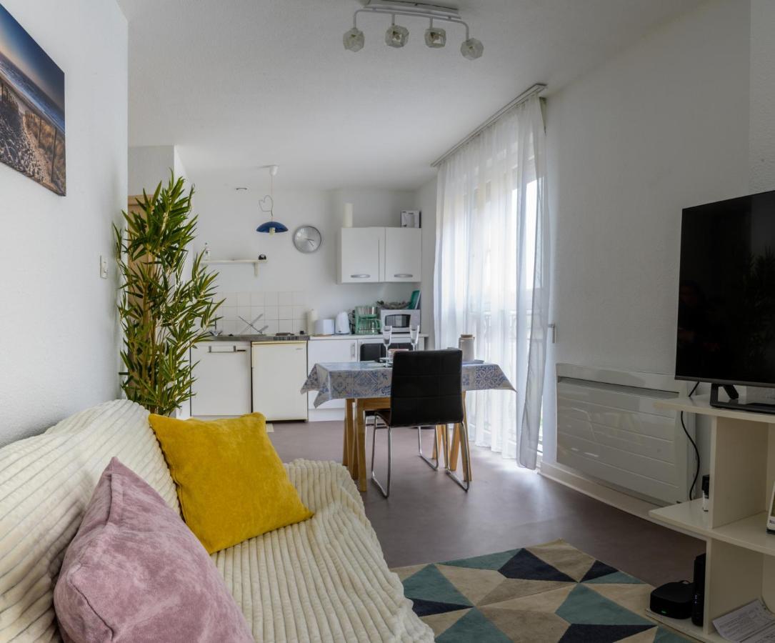 Studio Calme, Proche Centre, Wifi. 贝尔福 外观 照片